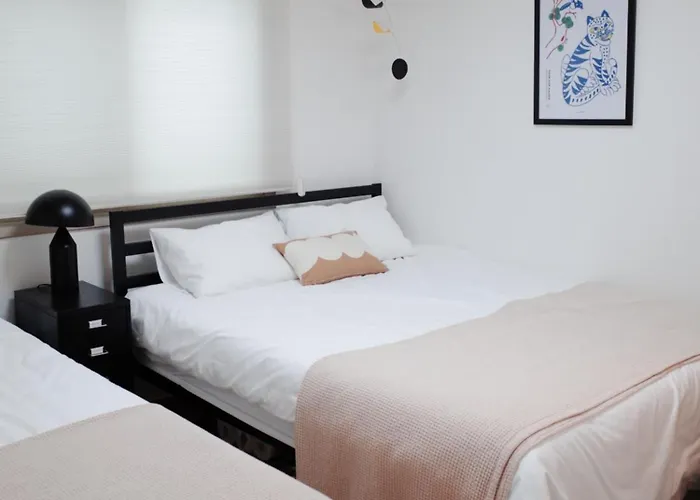 Apartment Wehouse Mapo 위하우스 마포 대흥역 5분 홍대 합정 망원시장 명동 연남 경의선숲길 Seoul