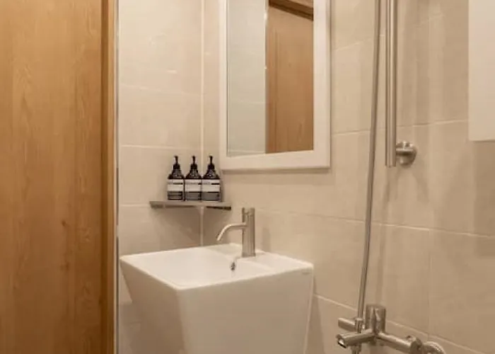 Apartment Wehouse Mapo 위하우스 마포 대흥역 5분 홍대 합정 망원시장 명동 연남 경의선숲길